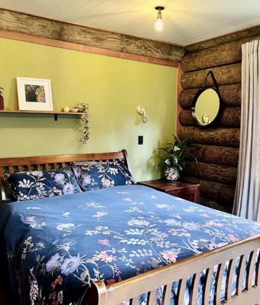 Coromandel Secluded Log Cabin Retreat Hikuai Εξωτερικό φωτογραφία